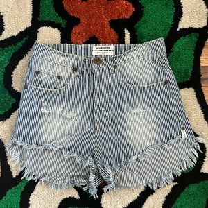 ONE TEASPOON STRIPED OUTLAW SHORTS